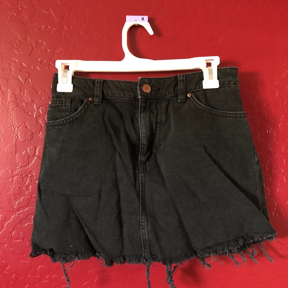 Black denim frayed skirt